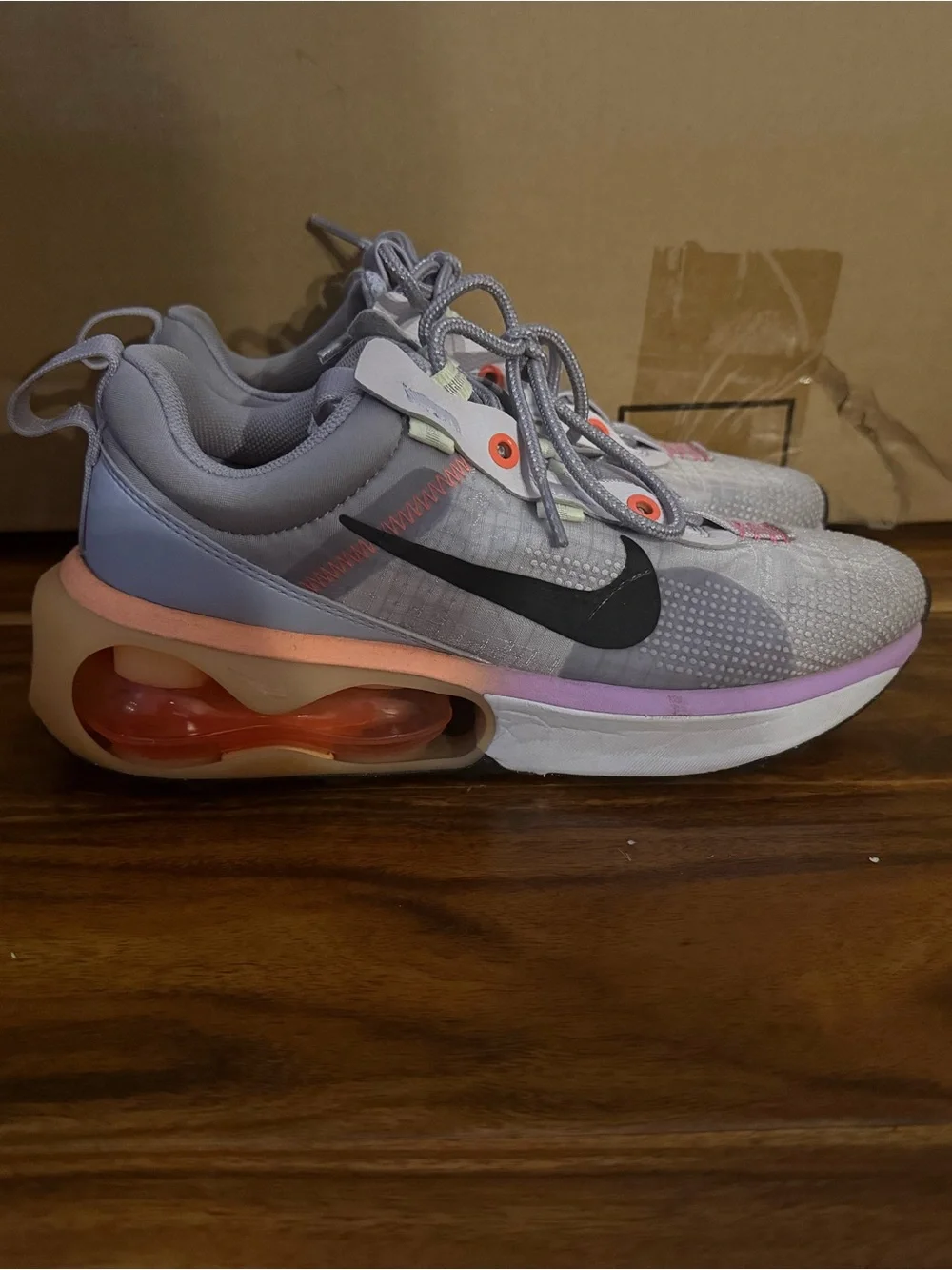 Nike Women’s Air Max React Cushion Sneaker - Light Grey/Purple